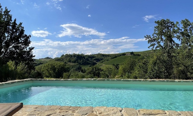 Strevi Apartment | Modern Vineyard Loft with Inviting Salt Water Pool