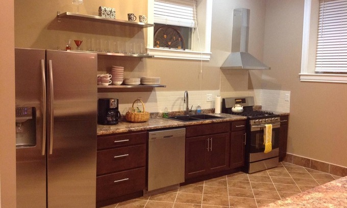 Tower Grove East Apartment | Stylish Loft Unit in Historic Tower Grove - Guest Rated 9.8