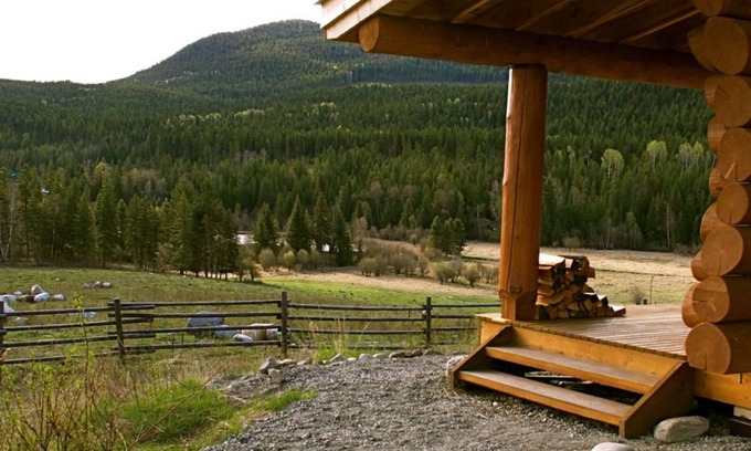 Lumby Apartment | Modern Log Cabin Retreat by a Private Lake with Spa