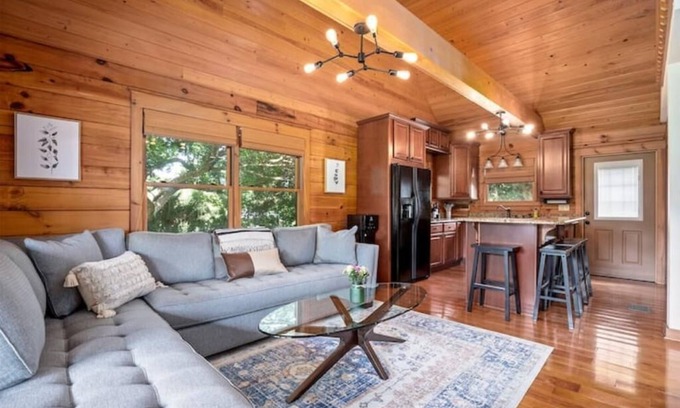 Geneva Cabin | Modern Log Cabin Near Beach and Disney with Ocean Views