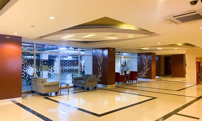 Pekayon Jaya Apartment | Modern 2Br Apartment at Grand Kamala Lagoon with Breakfast