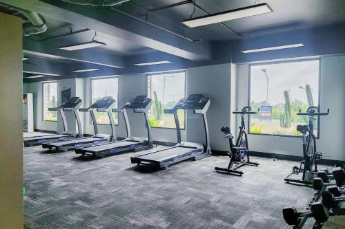 Pinang Apartment | Contemporary Studio at Sky House Alam Sutera Apartment