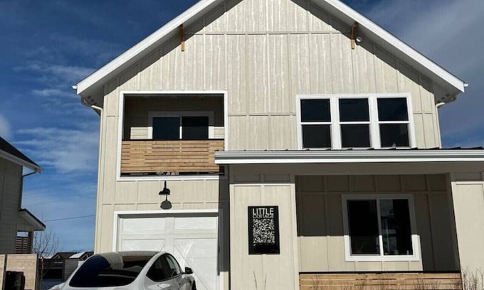 Bozeman House | Modern Cottage with Mountain Views & Pet-Friendly Amenities