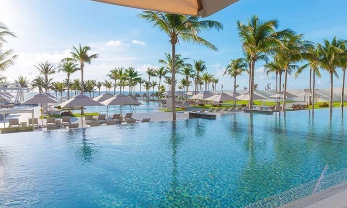 Puerto Juarez Hotel | Modern 3 Bedroom Loft with Oceanfront Views & Spa Access