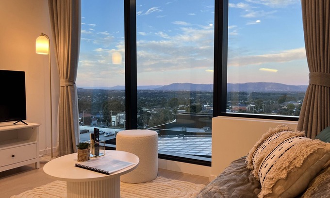 Glen Waverley Apartment | Central 2 Bed, 2 Bath Apartment with Free Parking & Pool