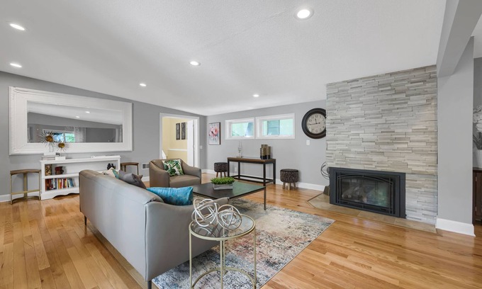 Downtown Minneapolis House | Prime Urban Escape: Unwind Near Target Center & More!