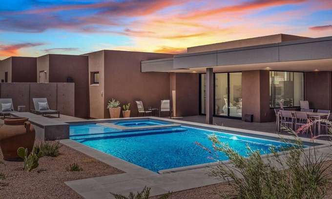 Ivins House | Modern Luxury Desert Home w/Pool & Red Rock Cliff Views