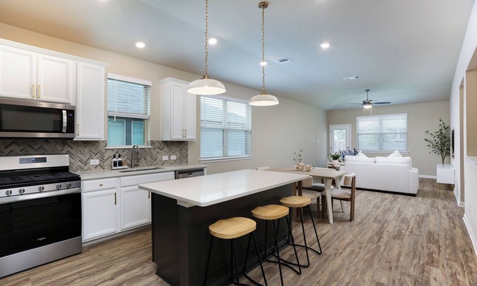 Far North Central House | Modern Luxury Home located in north central San Antonio