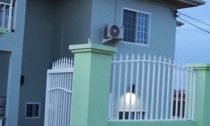 Sekondi-Takoradi House | Modern Style with Family-Friendly Amenities in Takoradi