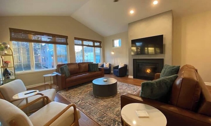 Lower East Side House | Unrivaled Stay Steps from Brady St with Spa & Kitchen