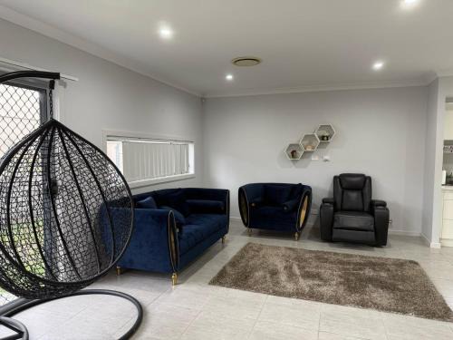 Spring Farm Villa | Tranquil Getaway: Modern Luxury Surrounded by Nature