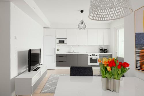 Pasila Apartment | Elegant 3BR Apartment in Helsinki Tripla - Rated 9.4/10