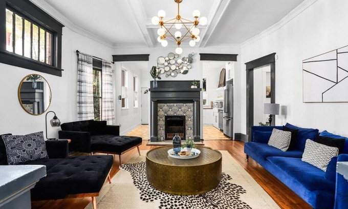 Midtown Apartment | Stylish Midtown Retreat - Top-Rated for Families