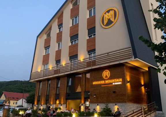 Kolasin Hotel | Modern Mountain Retreat: Family-Friendly & Hot Tub Access
