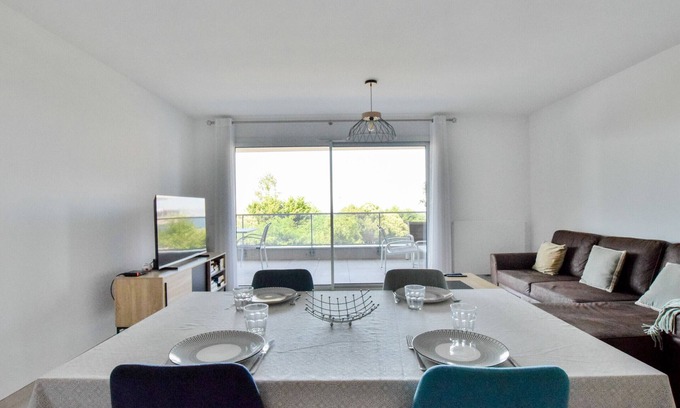 Evian-les-Bains Apartment | Cozy 2-Bedroom Apartment in Évian-les-Bains for Families