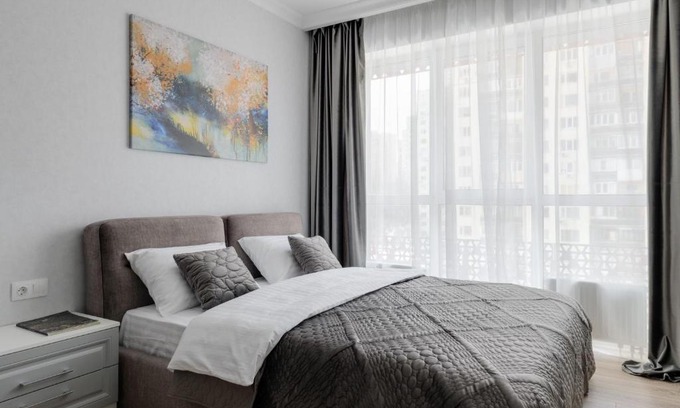 Solomjanskyj Apartment | Cozy Apartment Near Kvartet Station – Rated 9.6/10!