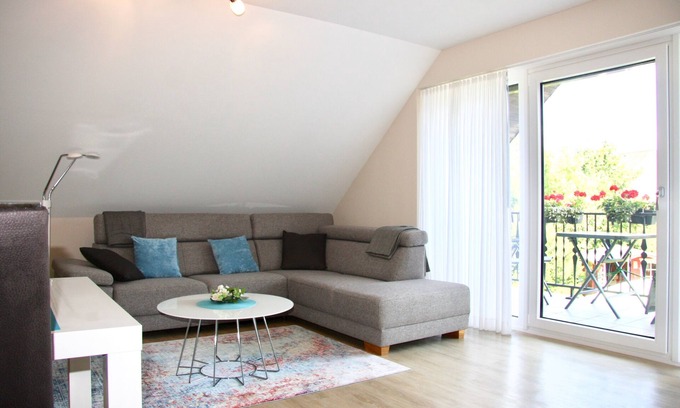Walbeck Apartment | Ideal Apartment for Cyclists with Ocean View & Kitchen