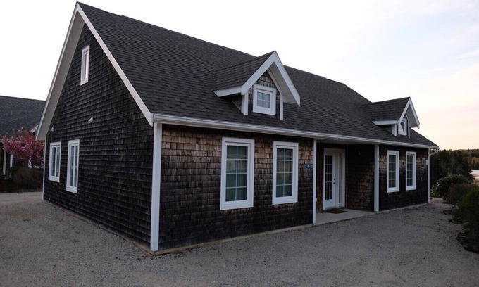 Upper Blandford House | Oceanview Retreat: 10/10 Rated Vacation Living in Deep Bay