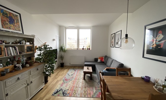 New Cross Apartment | Trendy Deptford Apartment: Family-Friendly & Accessible Stay