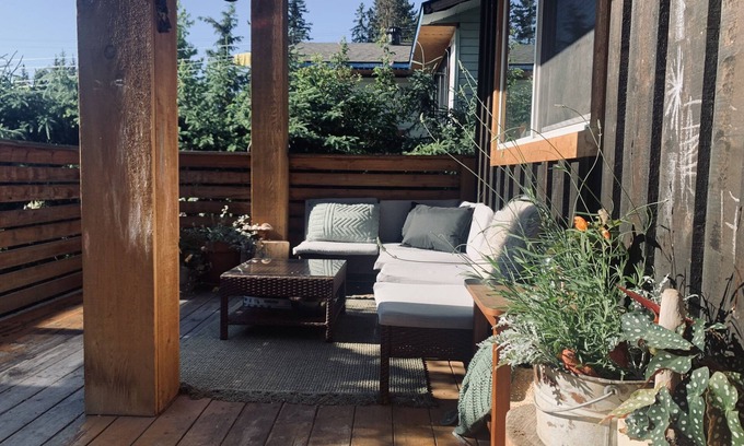 Smithers House | Modern Open-Concept Home Near Riverside Park with Kitchen