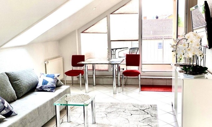 Waggershausen Apartment | Modern Penthouse with Pool & Oceanfront Views