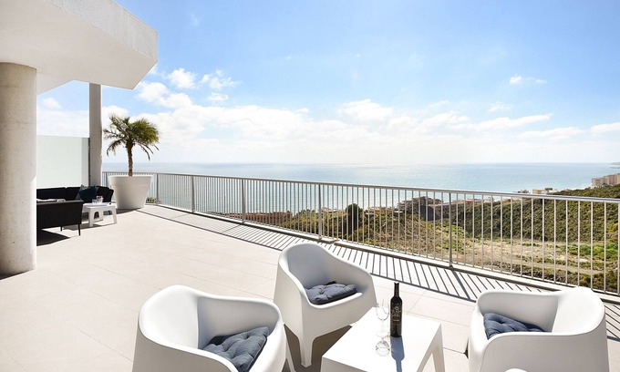 La Capellania Apartment | Modern Penthouse with Ocean View between Marbella and Malaga