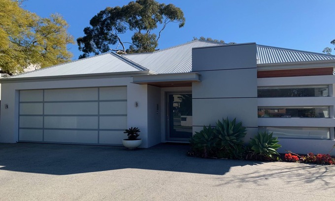 Mount Claremont House | Exquisite Ocean View Home in Perth's Western Suburbs