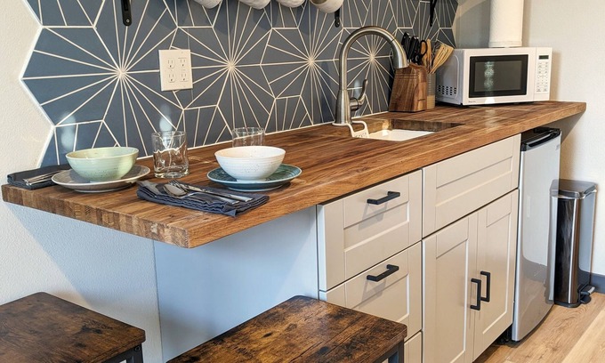 Medford Cottage | Modern Pet-Friendly Retreat with Free EV Charger