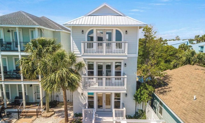 Sunnyside Villa | Modern Poolside Villa with Ocean Views & Private Hot Tub