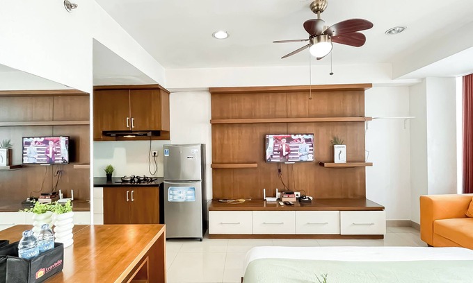 Jatinegara Apartment | Modern Pop Urban Studio At Tamansari The Hive Apartment