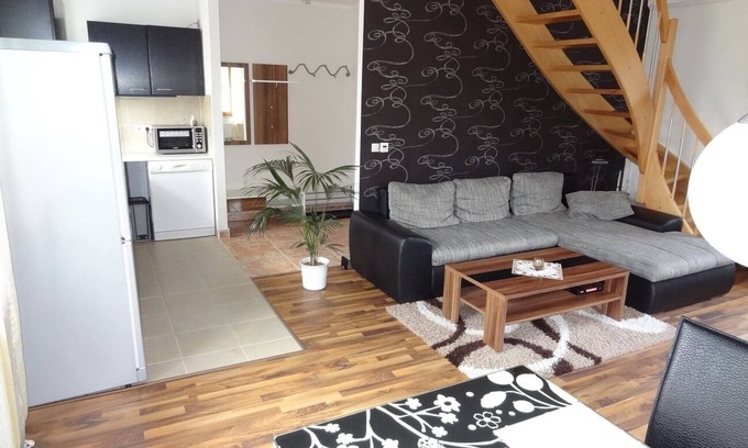 Neuhausen/Erzgeb. Apartment | Serene Apartment with Exceptional Views in Chemnitz
