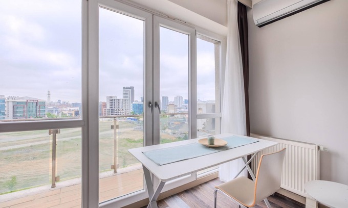 Mahmutbey Apartment | Modern Studio Flat with Balcony and Family-Friendly Amenities