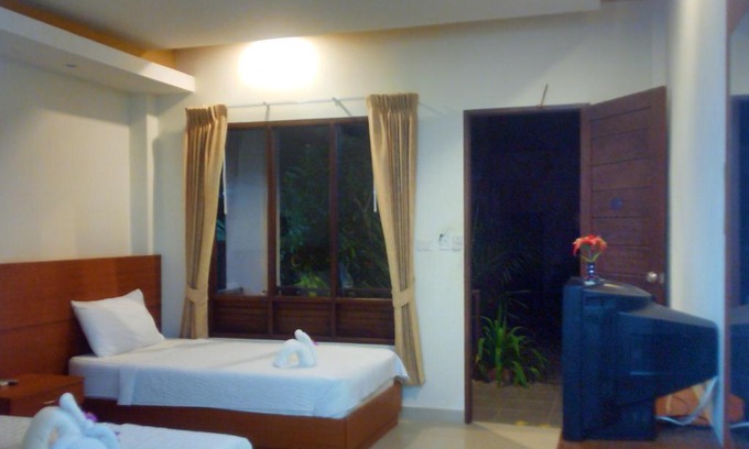 Haad Rin Resort | Coastal Escape: Modern Resort with Oceanfront Views