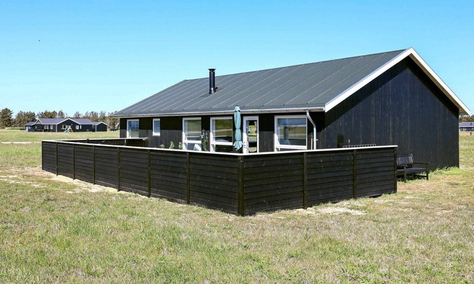 Grønhøj House | Perfect Holiday Home for 6 in Løkken with Pool & Spa