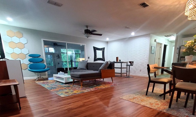 Citrus Springs House | Guest Rated 10/10: Modern Rustic Golf Retreat in Nature Coast