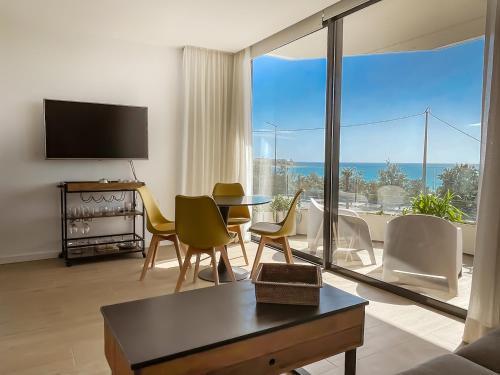L'Albufereta Apartment | Oceanfront Escape at Modern Sea Waves - Guest Rated 9.3/10
