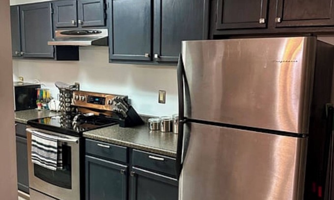 Lake Arbor Condo | Modern Serenity in Upper Marlboro - Luxe 2-Bed Condo with Alluring Amenities