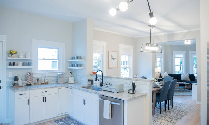 Worcester House | Family-Friendly Modern 4 Bedroom Home with Top Amenities