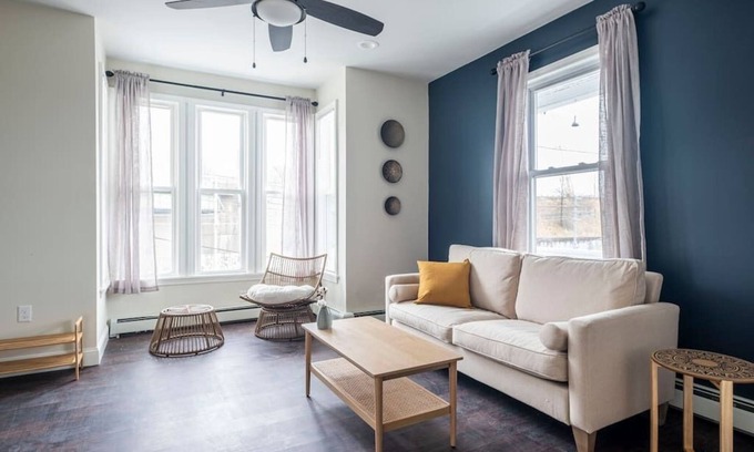 Providence Apartment | Modern Apartment for Groups - Near Downtown & Fed. Hill