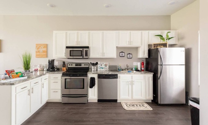 Licking Riverside Apartment | Modern Escape Near Cincy with Top Amenities & 9.8 Rating