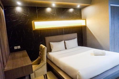 Surabaya Apartment | Modern Studio Apartment at Taman Melati with Pool Access