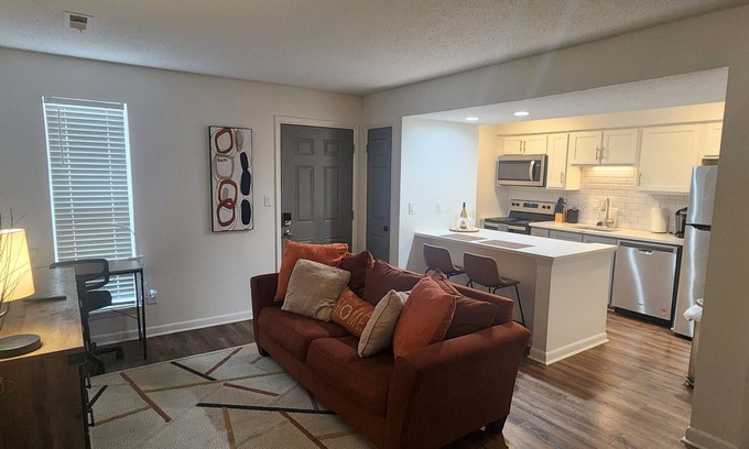 Huntsville Apartment | Modern Studio with Spa & Breakfast Near Downtown - 10/10 Review