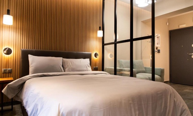 Veroia Apartment | Modern Studio 2: Family-Friendly Stay in Veria Center