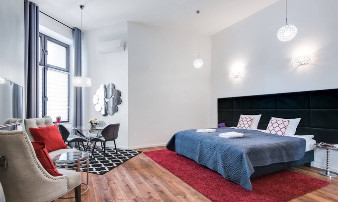 Wesoła Zachod Hotel | Stylish Studio Steps from Main Square with Kitchen & Breakfast