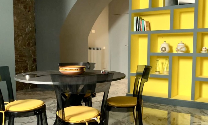 Benevento House | Modern Studio Apartment with Kitchen in City Center