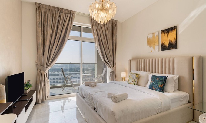 Al Barsha Apartment | Inviting Studio Apartment with Pool in Arjan