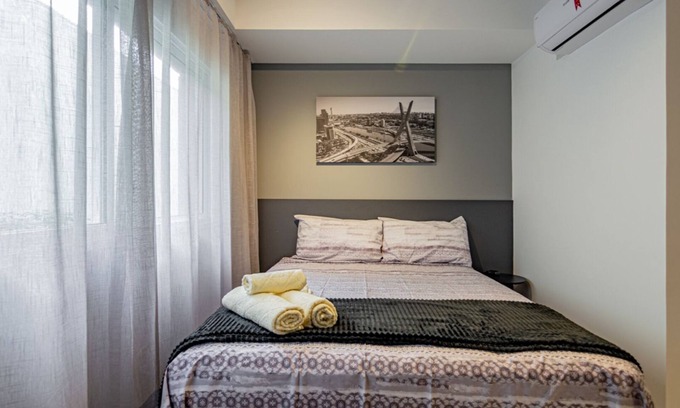 Vila Clementino Apartment | Modern Studio Near Ibirapuera Park with Pet-Friendly Perks