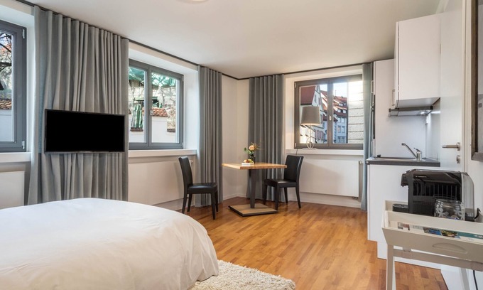 Wangen im Allgaeu Apartment | Central Modern 1-Room Apartment with Wi-Fi and Spa Access