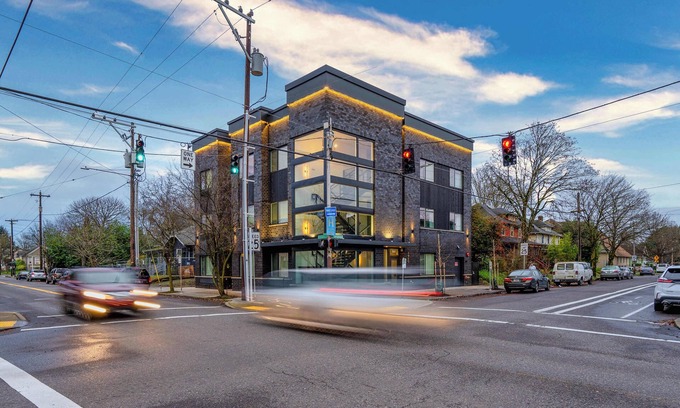 Humboldt Apartment | Modern Studio Sleeps 4 Perfect NE Location