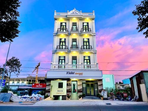 Ninh Kieu Apartment | Modern Studio w Balcony and Kitchen